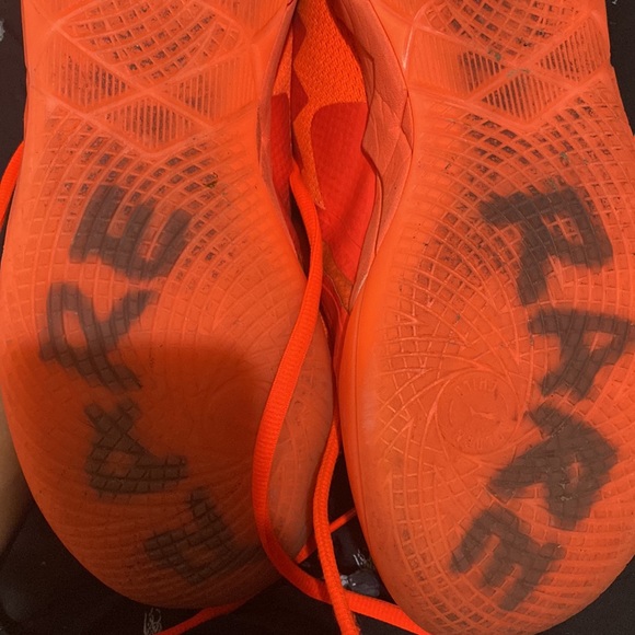 Mb01 basketball shoes - Picture 3 of 4